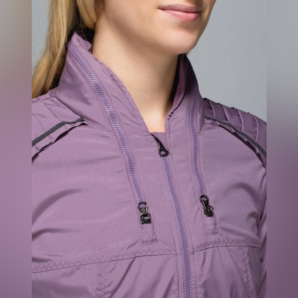 Lululemon Spring Forward Jacket - Picture 5 of 16